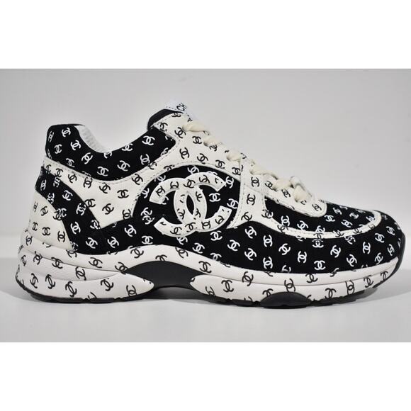Chanel 22A Black White Suede Printed CC Logo Flat Runner Trainer Sneaker 37 - Picture 1 of 12
